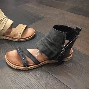 Very G Celeste Sandals